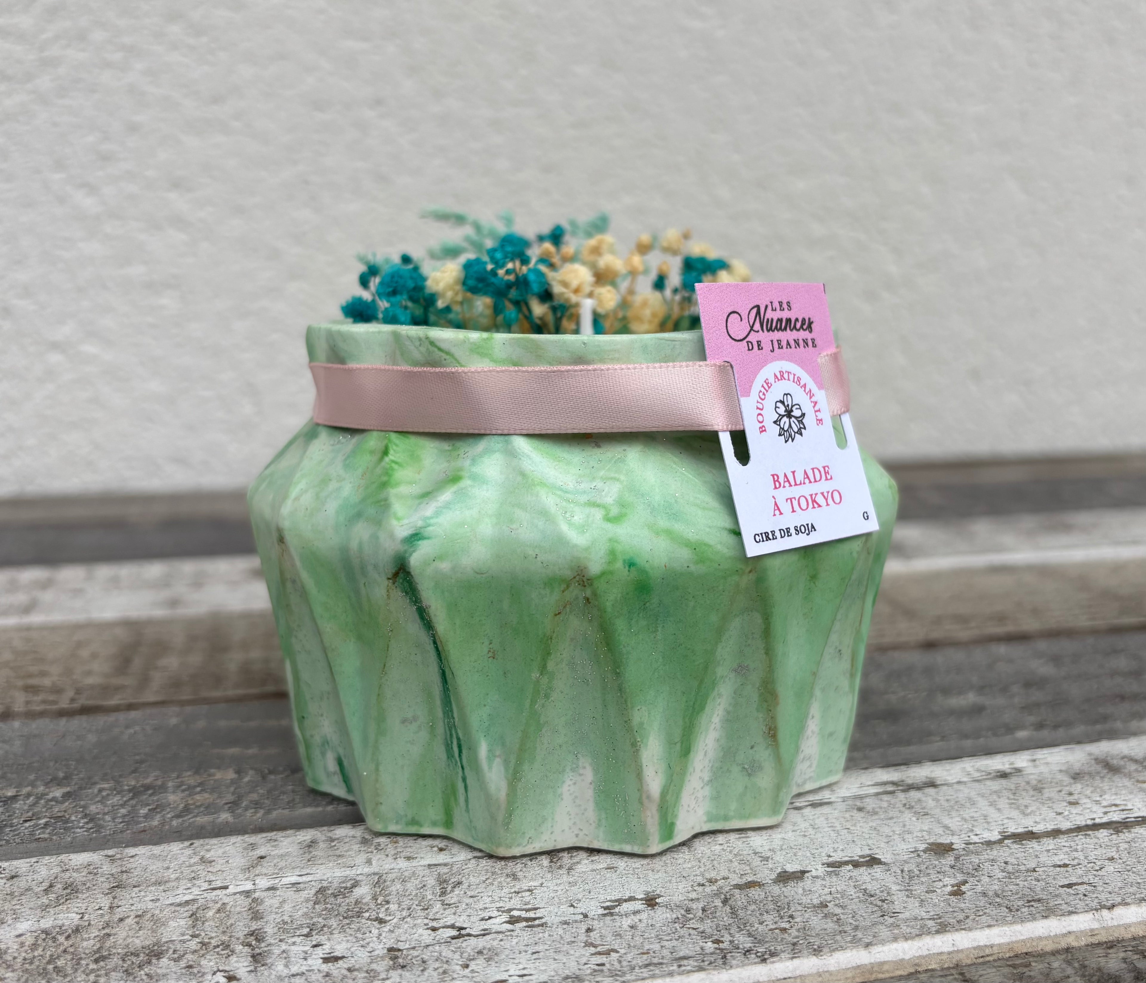 Bougie parfumée "Balade à Tokyo" entre Cerisier et Sakura