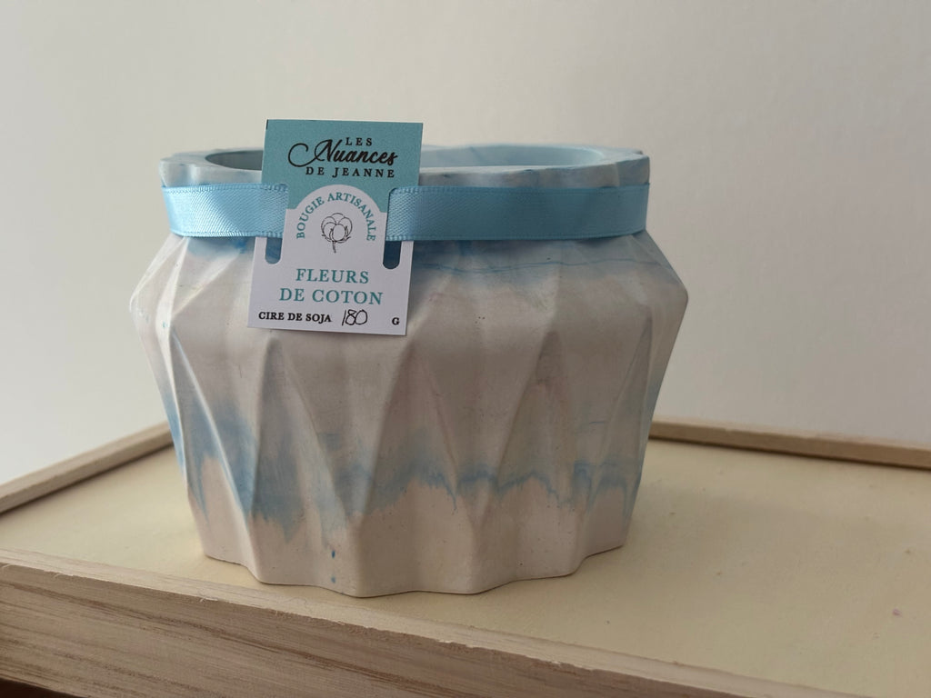 Bougie parfumée "Fleurs de Coton" ton bleu Océan