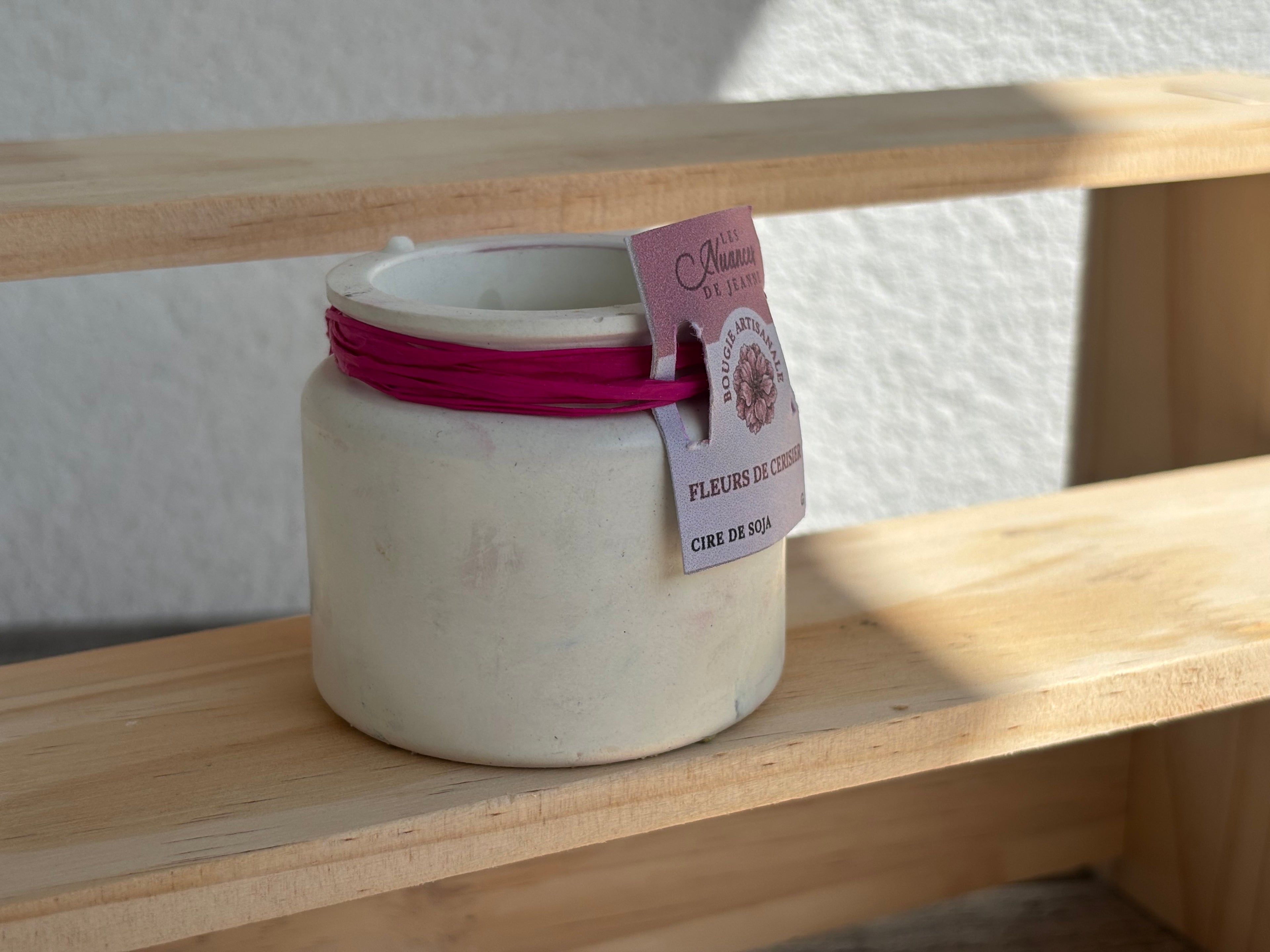 Bougie Artisanale « Fleurs de Cerisier » en Cire de Soja – Les Nuances de Jeanne
