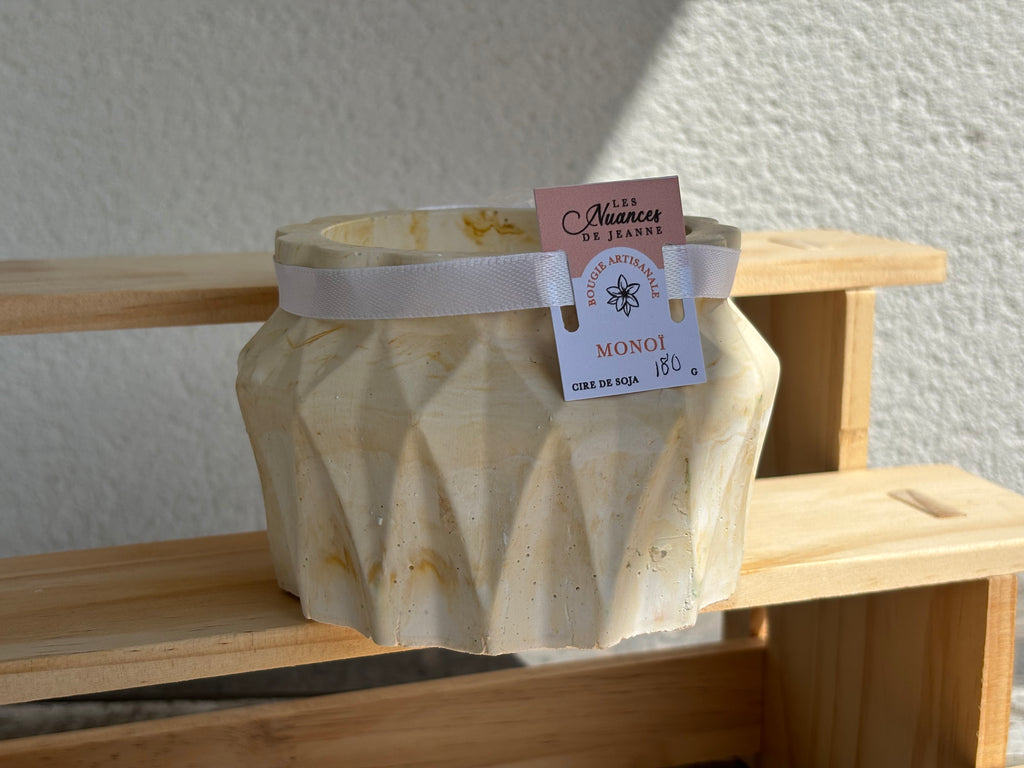 Bougie Artisanale « Monoï » en Cire de Soja – Les Nuances de Jeanne