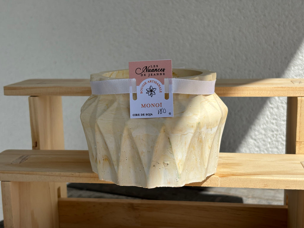 Bougie Artisanale « Monoï » en Cire de Soja – Les Nuances de Jeanne